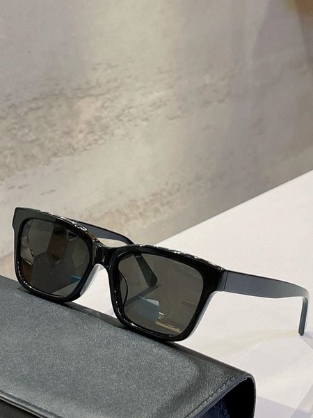 fashion ch sunglasses black ch original 5417 designer men famous classic retro luxury brand eyeglass design women with original box logo, White;black
fashion ch sunglasses black ch original 5417 designer men famous classic retro luxury brand eyeglass design women with original box logo, White;black