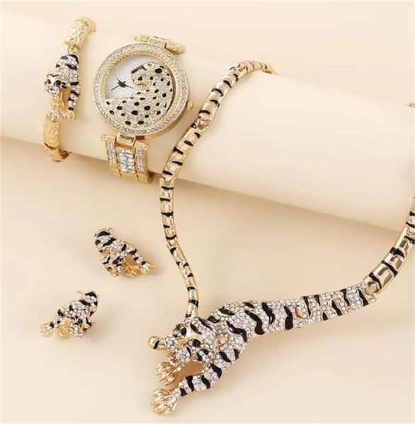 5-piece rhinestone leopard women's watches: sophisticated & stylish jewelry for unique ladies, Slivery;golden
5-piece rhinestone leopard women's watches: sophisticated & stylish jewelry for unique ladies, Slivery;golden