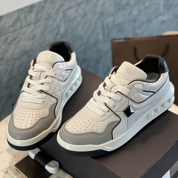 amore one stud low sneakers casual shoes open skate casual shoes men women designer low calfskin luxury trainer dhgate sports sports trainer, Black
amore one stud low sneakers casual shoes open skate casual shoes men women designer low calfskin luxury trainer dhgate sports sports trainer, Black