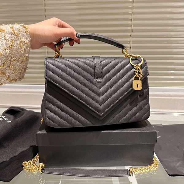 luxury women's shoulder bag designer bag women's caviar bag shoulder bag handbag classic diagonal stripe quilted chain double laye
luxury women's shoulder bag designer bag women's caviar bag shoulder bag handbag classic diagonal stripe quilted chain double laye