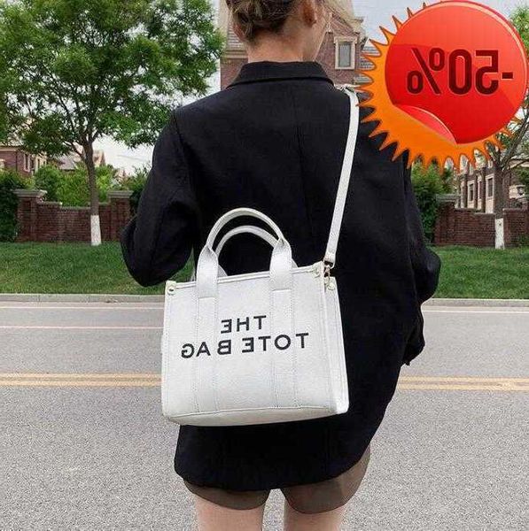 evening famous designer bags the tote bag fashion luxury women crossbody purse multi pochette handbags pu leather purses shoulder casual squ
evening famous designer bags the tote bag fashion luxury women crossbody purse multi pochette handbags pu leather purses shoulder casual squ