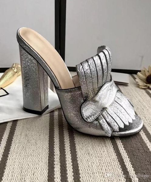 luxury women shoes 2021 fashion luxury slippers fashion classic tassel high heels of 10cm with box size 35406584819, Black
luxury women shoes 2021 fashion luxury slippers fashion classic tassel high heels of 10cm with box size 35406584819, Black