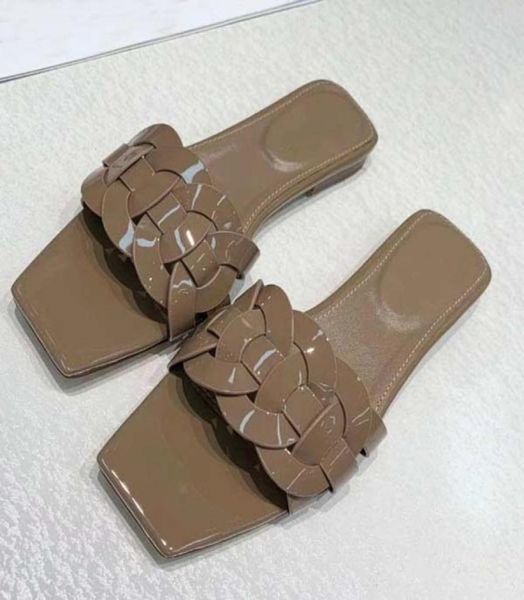2021 summer shoes fashion flat heel sandals cool slippers casual shoes streetwear ladies flat slippers indoor and outdoor 34426915667, Black
2021 summer shoes fashion flat heel sandals cool slippers casual shoes streetwear ladies flat slippers indoor and outdoor 34426915667, Black