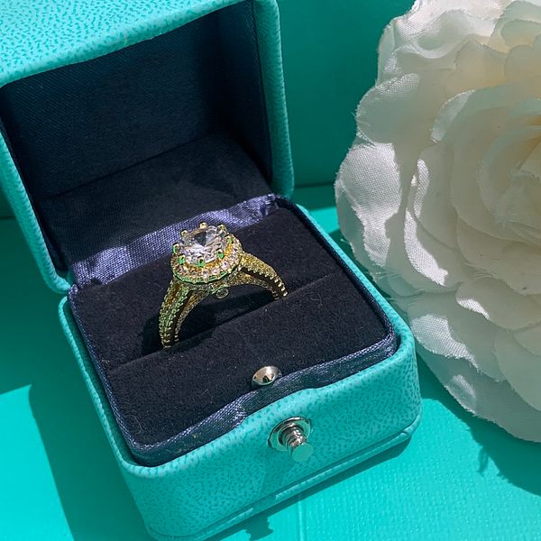 luxury women wedding rings designer gold diamond ring for lady wedding jewelry anniversary gift style nice, Slivery;golden
luxury women wedding rings designer gold diamond ring for lady wedding jewelry anniversary gift style nice, Slivery;golden