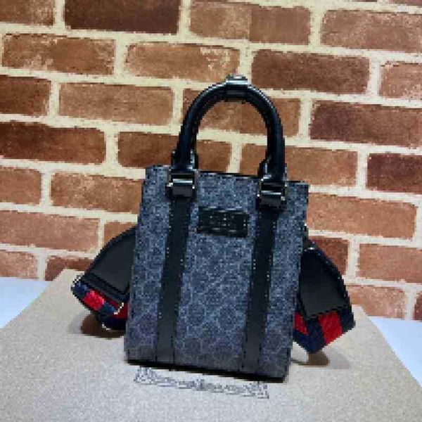 luxury brand evening bags mini 696010 woman embossing shoulder messenger leather ophidia phon t4l0, Black;white
luxury brand evening bags mini 696010 woman embossing shoulder messenger leather ophidia phon t4l0, Black;white