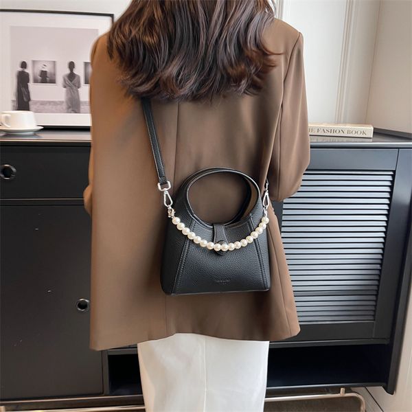 women inclined shoulder bags fashion casual womens bag small handbag totes high-capacity pu leather large volume wholesale girl mobile phone
women inclined shoulder bags fashion casual womens bag small handbag totes high-capacity pu leather large volume wholesale girl mobile phone