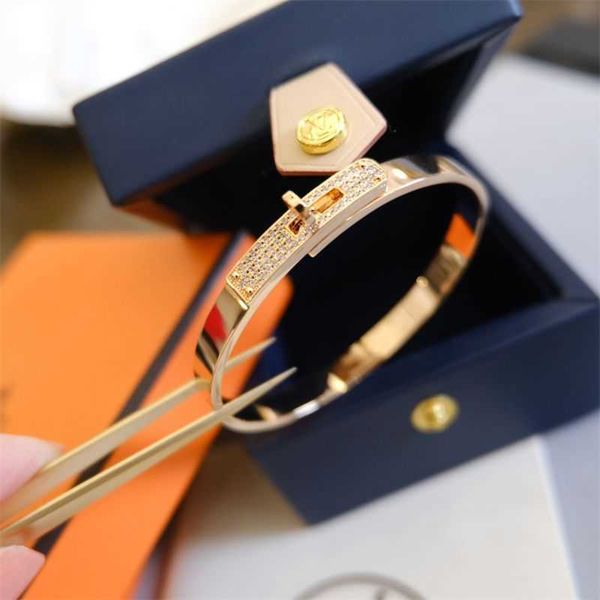 jewels luxury bracelet h erms kellies smooth faced bracelet rose gold bracelet with high senseqq, Golden;silver
jewels luxury bracelet h erms kellies smooth faced bracelet rose gold bracelet with high senseqq, Golden;silver