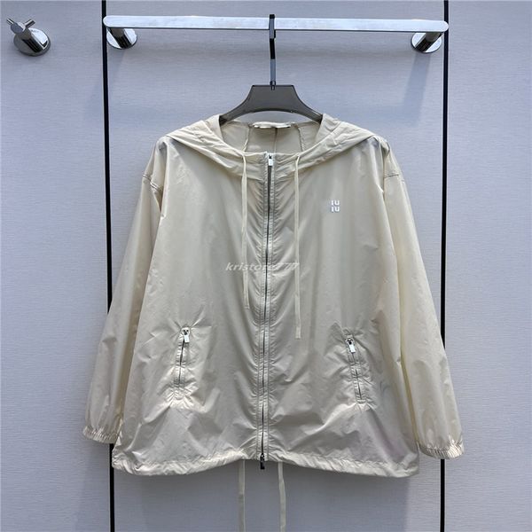 women's jackets designer women jacket hooded technical blouson with letters pattern windbreaker bomber coat girls summer milan runway, Black;brown
women's jackets designer women jacket hooded technical blouson with letters pattern windbreaker bomber coat girls summer milan runway, Black;brown