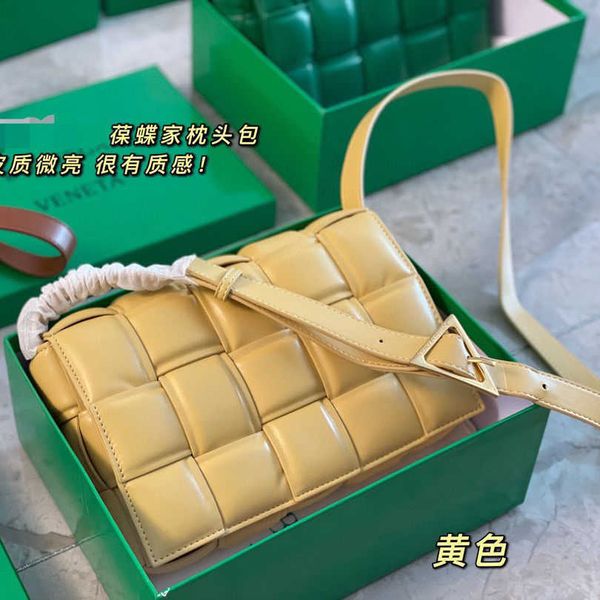 womens botegas cassette bags designer cross body bag teen mini handbag super pillow sponge qua8
womens botegas cassette bags designer cross body bag teen mini handbag super pillow sponge qua8
