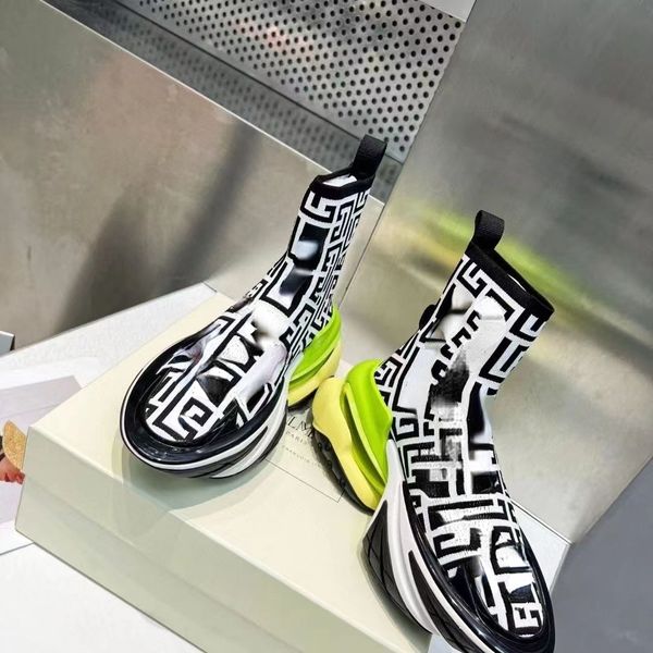 autumn and winter new runway casual shoes sleeve men's thick soled martin boots round head breathable short tube socks boots high sport, Black
autumn and winter new runway casual shoes sleeve men's thick soled martin boots round head breathable short tube socks boots high sport, Black