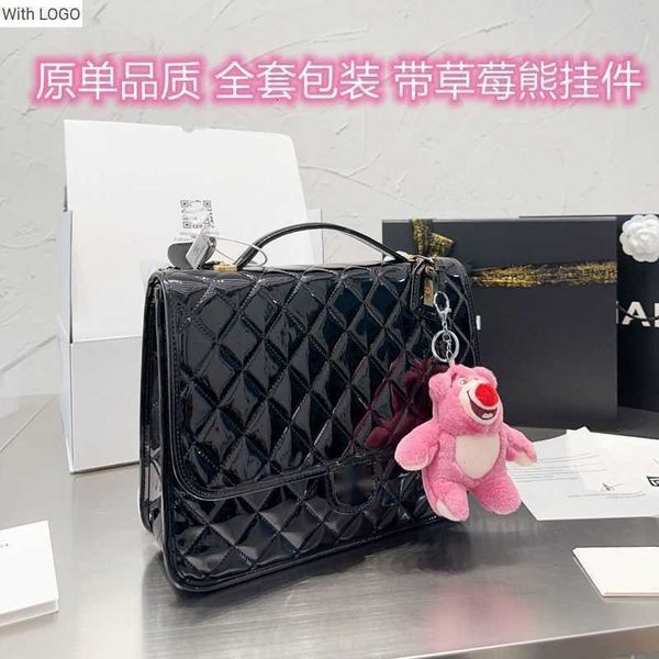 waist bags luxury brand design letter shoulder chain cc bag large capacity 22k lacquer leather women's backpack 2023 new college style, White
waist bags luxury brand design letter shoulder chain cc bag large capacity 22k lacquer leather women's backpack 2023 new college style, White