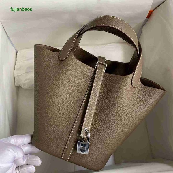 hemres picotn handbags genuine high end tc cow leather wax thread hand sewn vegetable basket children's bun with lychee pattern 18 port, Black
hemres picotn handbags genuine high end tc cow leather wax thread hand sewn vegetable basket children's bun with lychee pattern 18 port, Black
