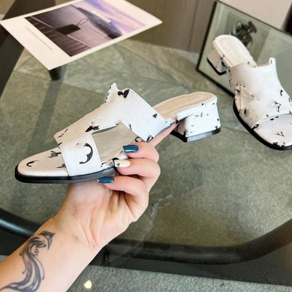 classic high heeled sandals party fashion leather louisity women dance shoe designer heels lady thick viutonity heel woman shoes gl1e, Black
classic high heeled sandals party fashion leather louisity women dance shoe designer heels lady thick viutonity heel woman shoes gl1e, Black