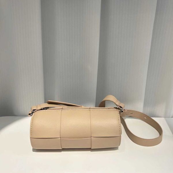 bags designer bag botegas cassette cross body teen womens mini handbag pillow leather round iszh
bags designer bag botegas cassette cross body teen womens mini handbag pillow leather round iszh