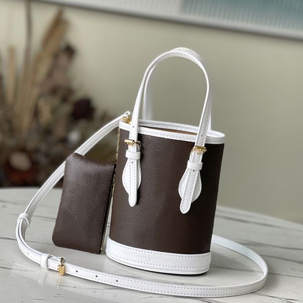 luxury tote bag designer cylindric bag genuine leather crossbody bag 17cm level replication shoulder handbag with box wl174
luxury tote bag designer cylindric bag genuine leather crossbody bag 17cm level replication shoulder handbag with box wl174