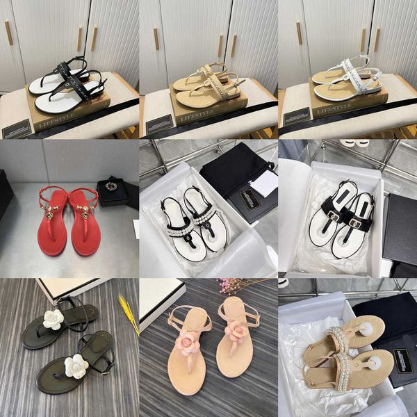 2023 women sandals slippers plaid quilted camellia flower diamond pearl c rubber nel causal slipper r luxury fashion summer pool beach thong, Black
2023 women sandals slippers plaid quilted camellia flower diamond pearl c rubber nel causal slipper r luxury fashion summer pool beach thong, Black