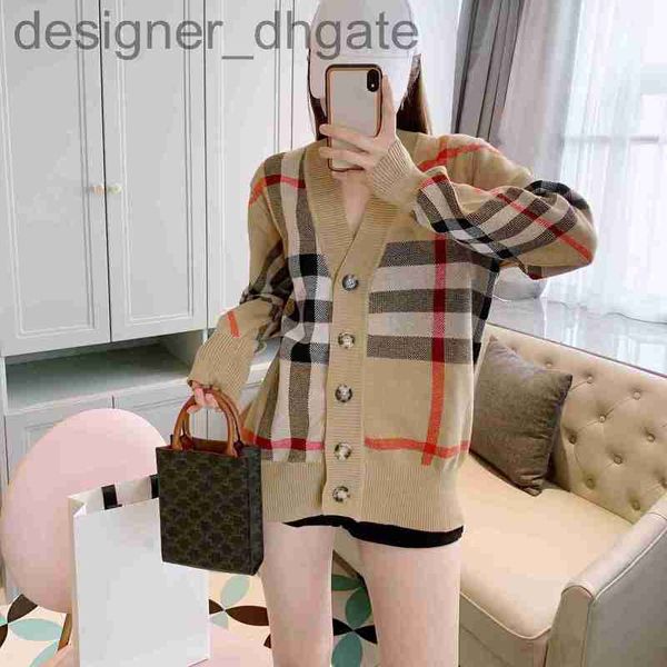 women's sweaters designerwinter fall women brand designer letter pattern cardigan sweater coat wool blended woman knitwear long sleeve, White;black
women's sweaters designerwinter fall women brand designer letter pattern cardigan sweater coat wool blended woman knitwear long sleeve, White;black