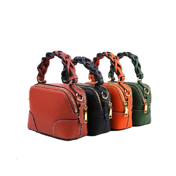 new mini woven bag delicate and soft two layer cowhide material handbag fashion and texture versatile women's bag
new mini woven bag delicate and soft two layer cowhide material handbag fashion and texture versatile women's bag