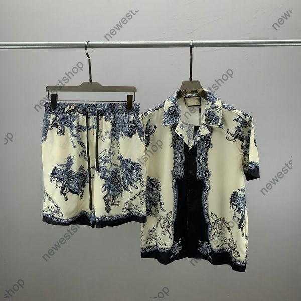2023 designer mens tracksuits mens set hawaii men classical print suits womens black white tshirts luxury casual breeches man shorts and t s, Gray
2023 designer mens tracksuits mens set hawaii men classical print suits womens black white tshirts luxury casual breeches man shorts and t s, Gray
