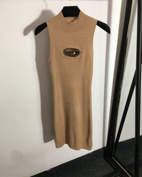 designer elegant knitted sleeveless casual bodycon cotton embroidered slim pullover long skirt, White
designer elegant knitted sleeveless casual bodycon cotton embroidered slim pullover long skirt, White