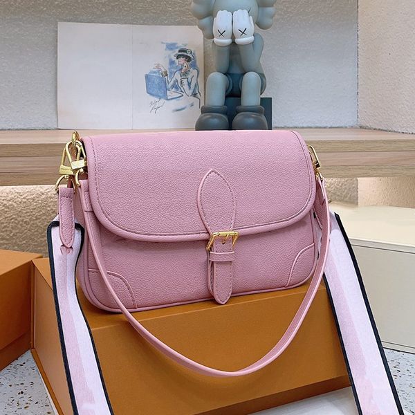 designer bag embossed baguette bag flap crossbody bags shoulder messenger handbag women tote bag letter purse
designer bag embossed baguette bag flap crossbody bags shoulder messenger handbag women tote bag letter purse
