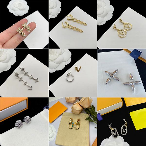 v letter brand luxury designer earrings stud silver rose gold crystal diamond love flower pendant earing for women valentine's day part, Golden;silver
v letter brand luxury designer earrings stud silver rose gold crystal diamond love flower pendant earing for women valentine's day part, Golden;silver