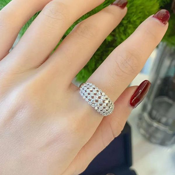 hollow zircon finger ring white gold filled party wedding band rings for women men promise jewelry gift, Slivery;golden
hollow zircon finger ring white gold filled party wedding band rings for women men promise jewelry gift, Slivery;golden