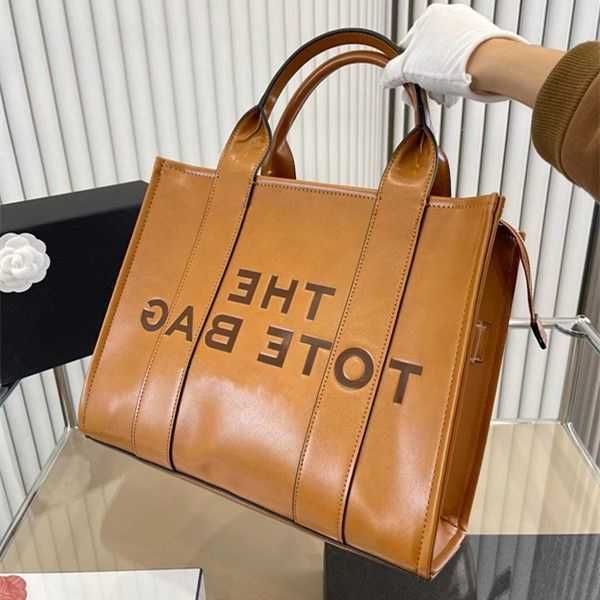 evening bags new designer the tote bag for woman handbag vintage fashion single shoulder bags large capacity classic leather handbags 3a 5a
evening bags new designer the tote bag for woman handbag vintage fashion single shoulder bags large capacity classic leather handbags 3a 5a