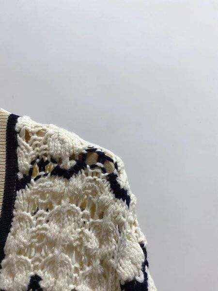 sweaters spring and summer 2022 new college stripe loose vneck sletter knitted cardigan coat, White;black
sweaters spring and summer 2022 new college stripe loose vneck sletter knitted cardigan coat, White;black