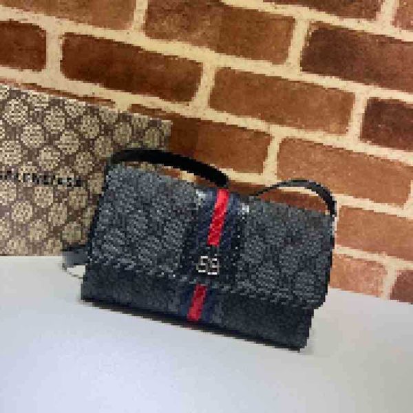 luxury brand bags joint double b shoulder messenger 680131 men woman embossing handbag leather s0xa, Black;white
luxury brand bags joint double b shoulder messenger 680131 men woman embossing handbag leather s0xa, Black;white