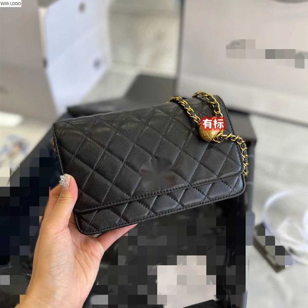 evening bags luxury brand design letter quilted cc bag little golden globe wealth bag lingge summer envelope bag high beauty small ck super, White
evening bags luxury brand design letter quilted cc bag little golden globe wealth bag lingge summer envelope bag high beauty small ck super, White
