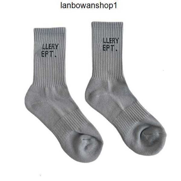 2 pairs designer sock autumn and winter graffiti letters street art pure color cotton towel bottom sports socks men women fashioniqly, Black
2 pairs designer sock autumn and winter graffiti letters street art pure color cotton towel bottom sports socks men women fashioniqly, Black