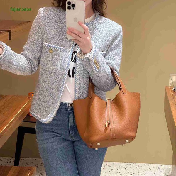 hemres picotn handbags sewn vegetable baskets women's bags leather tc18 lychee pattern portable bucket wax thread, Black
hemres picotn handbags sewn vegetable baskets women's bags leather tc18 lychee pattern portable bucket wax thread, Black