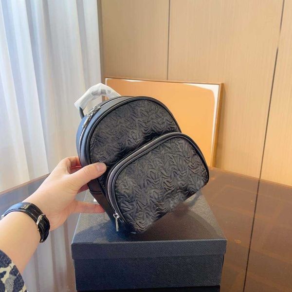 shoulder bag masonry classic letter a wave small schoolbag shoulder black leather hundred fashion single messengers totes 230419
shoulder bag masonry classic letter a wave small schoolbag shoulder black leather hundred fashion single messengers totes 230419