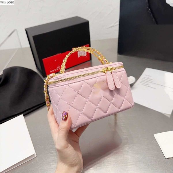 waist bags luxury brand design letter shoulder chain cc bag new handle bag versatile fashion mobile phone bag hand carrying shoulder bag cro, White
waist bags luxury brand design letter shoulder chain cc bag new handle bag versatile fashion mobile phone bag hand carrying shoulder bag cro, White