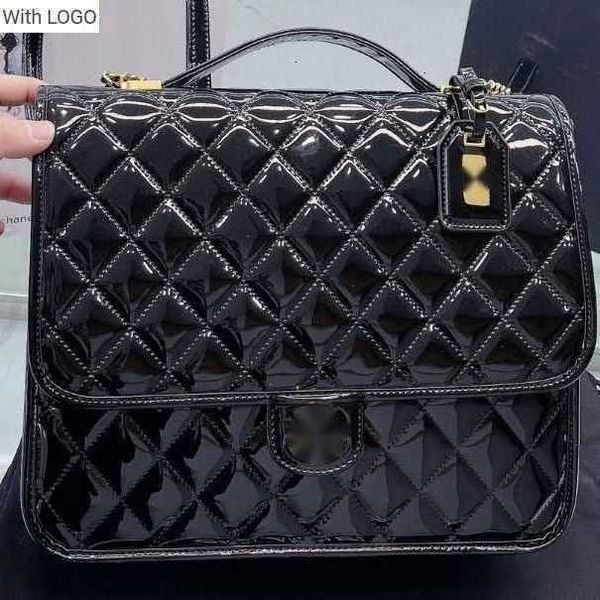 backpack backpack luxury brand design letter quilted shoulder cc bag computer backpack commuter versatile lacquer leather bag large capacity, White
backpack backpack luxury brand design letter quilted shoulder cc bag computer backpack commuter versatile lacquer leather bag large capacity, White