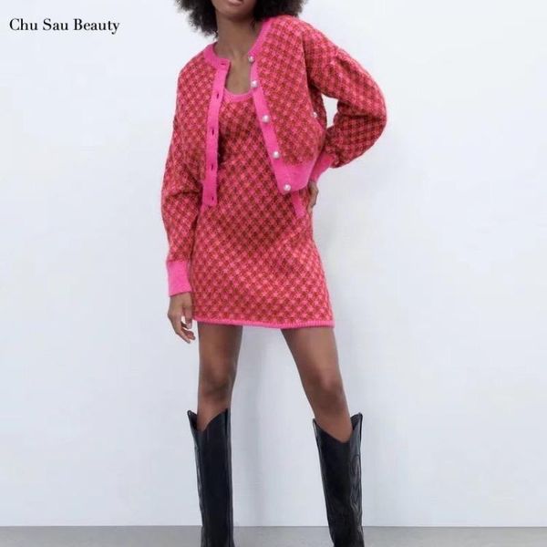sweaters 2022 new women autumn/winter casual fashion checkered knitted cardigan jacket dress knitted camisole soft/warm sweaters suit, White;black
sweaters 2022 new women autumn/winter casual fashion checkered knitted cardigan jacket dress knitted camisole soft/warm sweaters suit, White;black