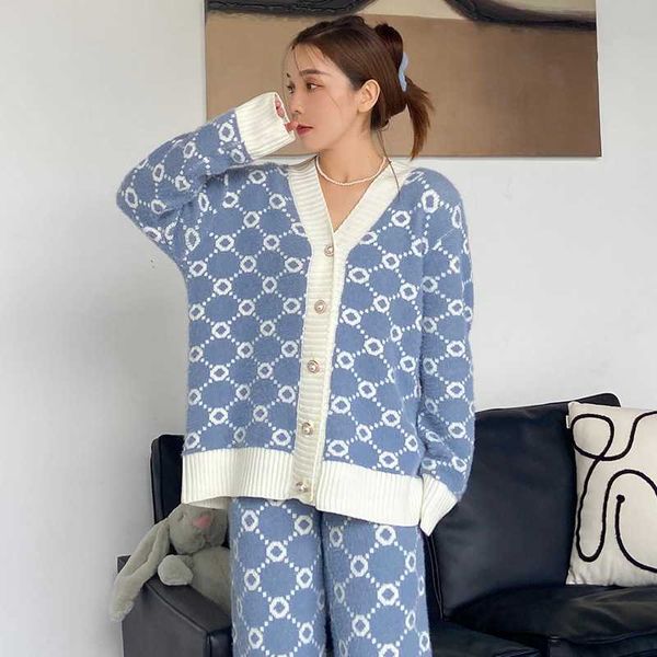 women's autumn and winter long sleeved minimalist polka dot temperament with imitation mink hair pajamas small warm soft woolen home cl
women's autumn and winter long sleeved minimalist polka dot temperament with imitation mink hair pajamas small warm soft woolen home cl