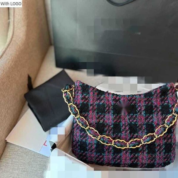 evening bags luxury brand design letter quilted shoulder chain cc bag 2023 xiaoxiangfeng 22k wool underarm hobo versatile stylesize: 28 * 18, White
evening bags luxury brand design letter quilted shoulder chain cc bag 2023 xiaoxiangfeng 22k wool underarm hobo versatile stylesize: 28 * 18, White