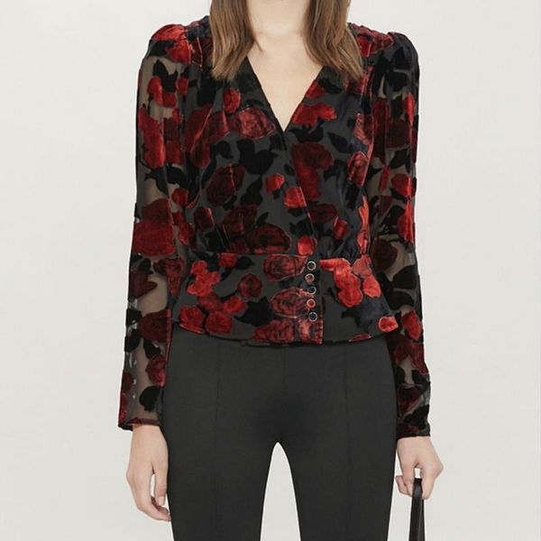 shirts 2021 spring and autumn new vneck longsleeved rose flower print fashion mesh velvet allmatch top, White
shirts 2021 spring and autumn new vneck longsleeved rose flower print fashion mesh velvet allmatch top, White