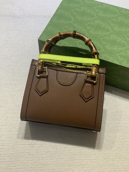 luxury women bags fashion shopping bags printed handbags designer tote bags flower embossed pink tote handbags classic shoulder bag
luxury women bags fashion shopping bags printed handbags designer tote bags flower embossed pink tote handbags classic shoulder bag