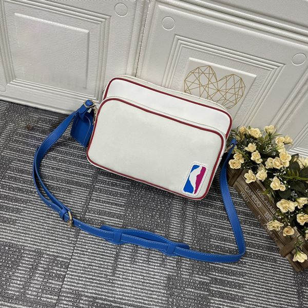 designer mens shoulder bag luxury nil slim handbags flower letters messenger bags quality leather small crossbody purses fashion travel clut
designer mens shoulder bag luxury nil slim handbags flower letters messenger bags quality leather small crossbody purses fashion travel clut