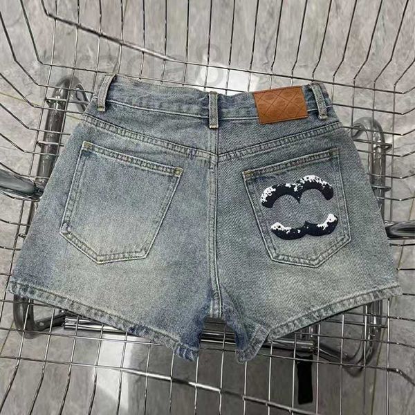 women's shorts designer new worn wash water light color printed wide leg denim for women uep9, White;black
women's shorts designer new worn wash water light color printed wide leg denim for women uep9, White;black