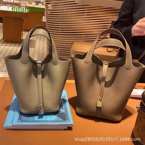 hemres picotn handbags 2023 spring summer new style mother son vegetable basket bag leather litchi pattern togo hbag layer cow bucket female, Black
hemres picotn handbags 2023 spring summer new style mother son vegetable basket bag leather litchi pattern togo hbag layer cow bucket female, Black
