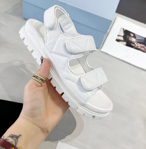 designer women italy sandals shoes triangle logo p quilted padded nappa leather sandals white black luxury non-slip thick soft bottom fashio
designer women italy sandals shoes triangle logo p quilted padded nappa leather sandals white black luxury non-slip thick soft bottom fashio