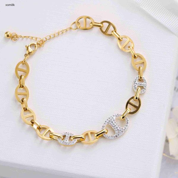hermm designer bracelet decorated titanium steel korean version h pig nose with patchwork mud diamonds exquisite luxurious and high end feel, Black
hermm designer bracelet decorated titanium steel korean version h pig nose with patchwork mud diamonds exquisite luxurious and high end feel, Black