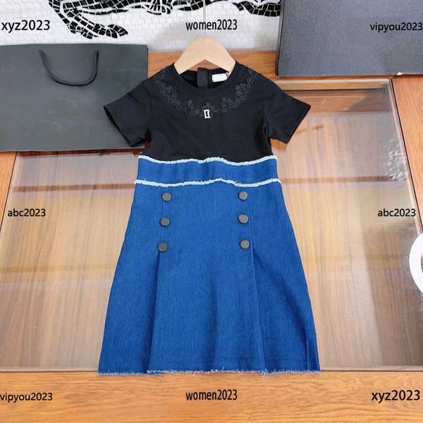 2023 new summer dress fashion brand cartoon letter style kids girl clothes size 90-150 cm girls princess dress, Red;yellow
2023 new summer dress fashion brand cartoon letter style kids girl clothes size 90-150 cm girls princess dress, Red;yellow