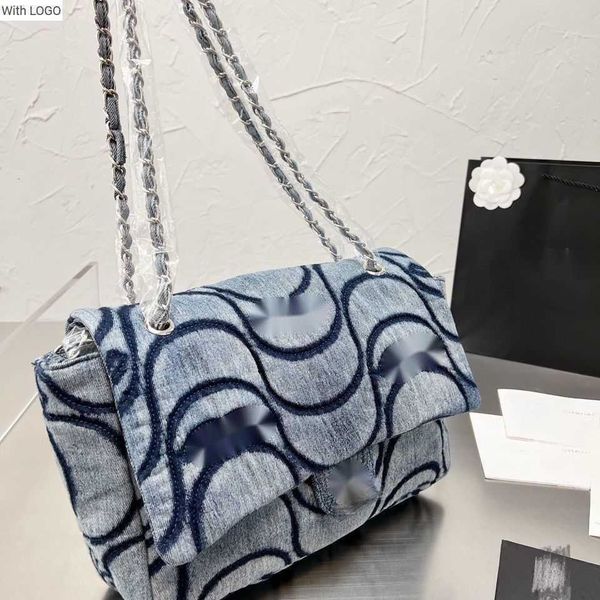 evening bags luxury brand design letter quilted chain cc bag denim beach middle ancient style net red same style bag one shoulder messenger, White
evening bags luxury brand design letter quilted chain cc bag denim beach middle ancient style net red same style bag one shoulder messenger, White