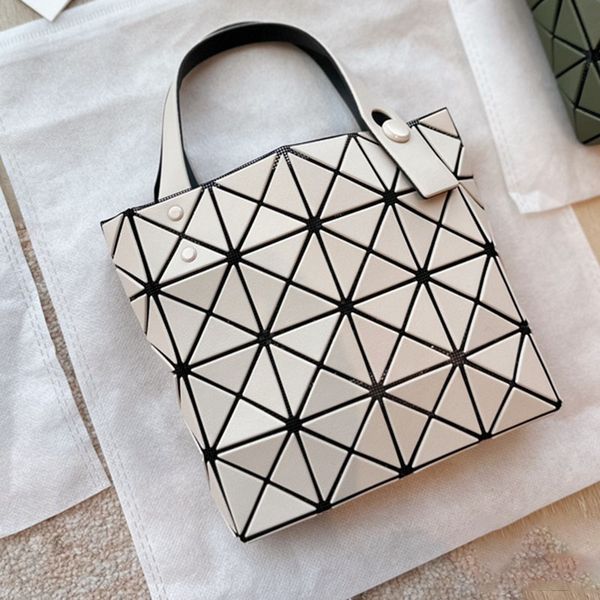 designer white classic mini tote bag black small square bag portable cross body adjustable silver chain 16cm
designer white classic mini tote bag black small square bag portable cross body adjustable silver chain 16cm