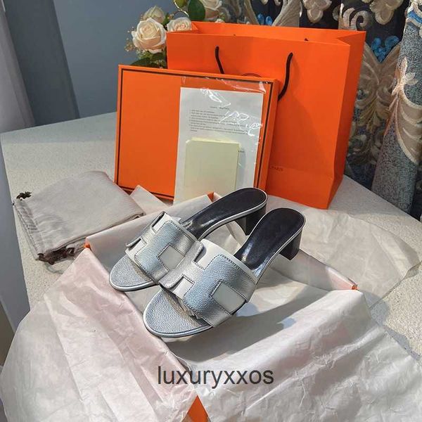 h slippers orans oasis style beach 2023 women shoe slide designer same sandal high summer fashion wear leather thick heel g55x
h slippers orans oasis style beach 2023 women shoe slide designer same sandal high summer fashion wear leather thick heel g55x